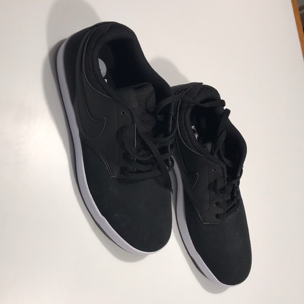 Nike Boys tennis shoes